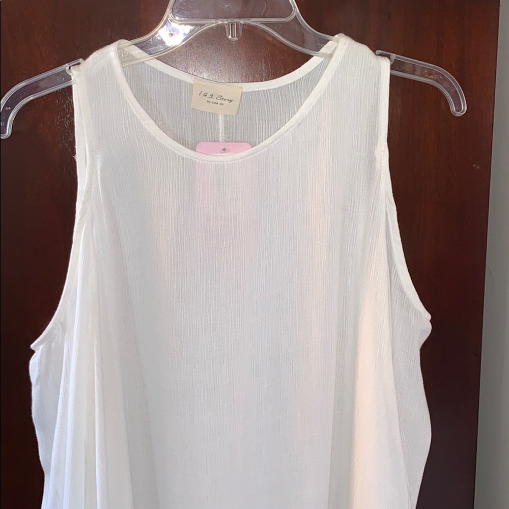 NWT 1 4 3 Story Light Cream Cold Shoulder Dress